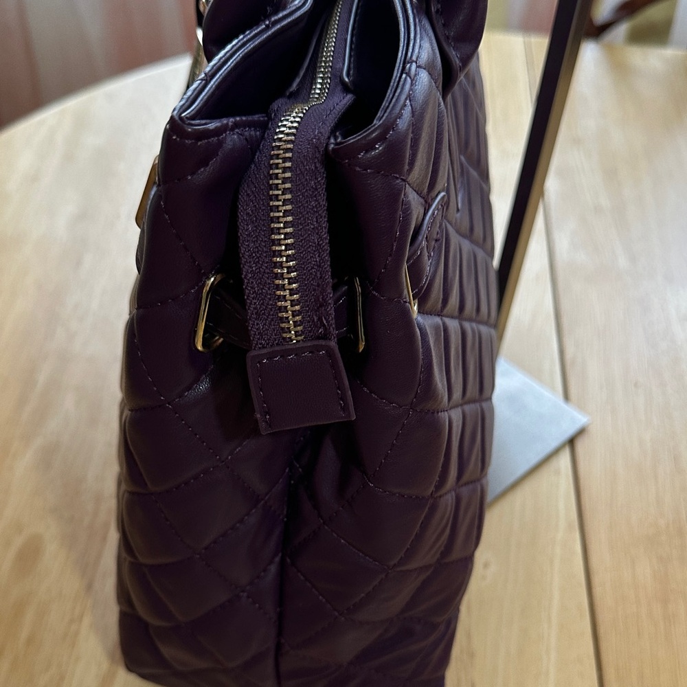 Badgley Mischka Elegant Purple Quilted Handbag - Picture 2 of 9